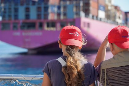 7.000 ciudadanos conocen la actividad portuaria de la mano de la APBA