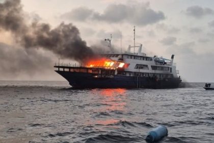 Yate turístico se incendia en Maldivas sin reporte de heridos
