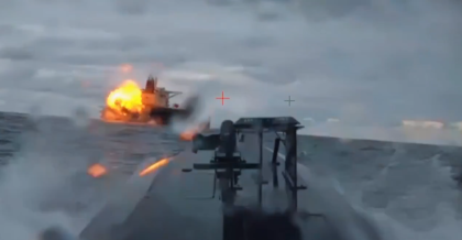 Ataque con dron naval ucraniano habría dejado fuera de servicio a petrolero de la "flota en la sombra" de Rusia