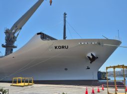 TPV inicia temporada de exportación de frutas 2025-2026 con escala inaugural de nuevo buque cámara de Cool Carriers