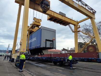 Puerto de Vigo se sitúa a vanguardia tecnológica con nuevo sistema de carga de semirremolques