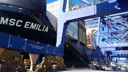Puerto Coronel atiende escala inaugural de portacontenedores MSC Emilia
