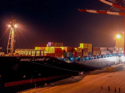 Primer buque de servicio Cherry Express con cerezas chilenas arriba a China en nueva temporada 