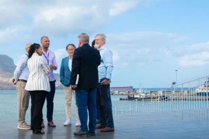 Cabo Verde avanza en plan para transformar terminales en puertos verdes