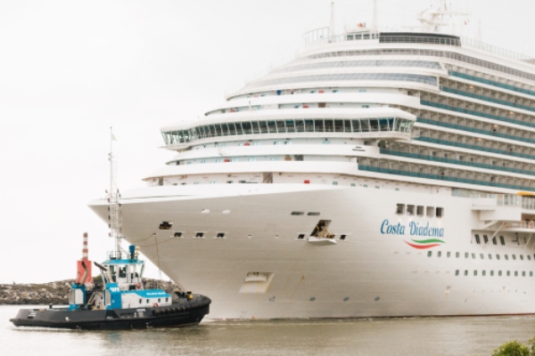 Chegada do primeiro cruzeiro da temporada 2025/2026 movimenta a economia e reforça vocação turística de Itajaí