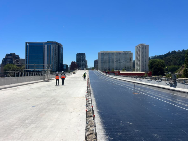 Viaducto Chacabuco de Concepción alcanza 80% de avance e inicia fase de asfaltado 