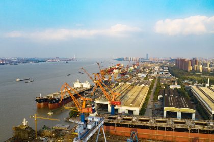 Ningbo Ocean Shipping Company ordena buque de 4.300 TEU