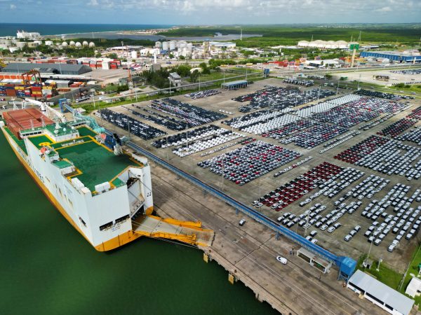 Hub de Veículos do Porto de Suape bate recorde histórico em 2025