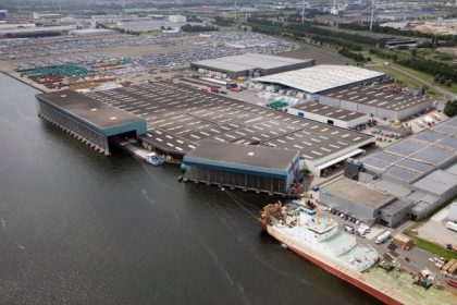 Puerto de Ámsterdam: Nova Marine Carriers adquiere VCK Port Logistics y Waterland Terminal