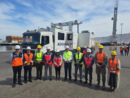 Nuevo camión escáner de Aduanas operará en puertos de Antofagasta y Mejillones