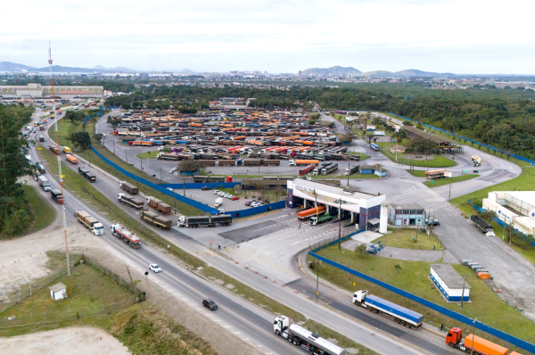 Pátio de Triagem do Porto de Paranaguá recebe mais de meio milhão de caminhões em 2025