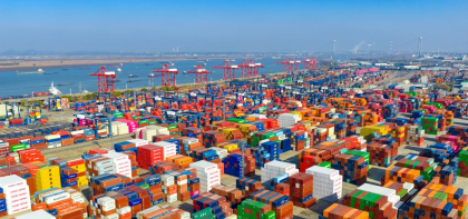 Comercio exterior de China alcanza nuevo máximo y crece 3,8 % en 2025