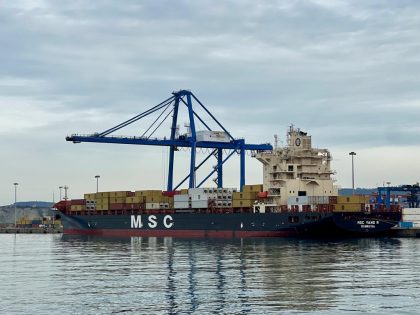 España: Puerto de Bilbao recibe al primer buque de nueva conexión directa a Canadá