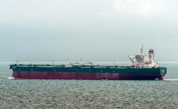 Petroleros abortan cargar en Venezuela y regresan a Asia