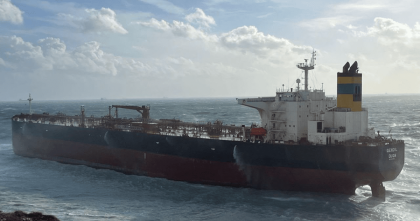 Buque sancionado encalla en Mar Egeo