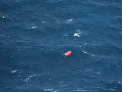 Dos tripulantes muertos y otros desaparecidos deja naufragio de granelero de K Line