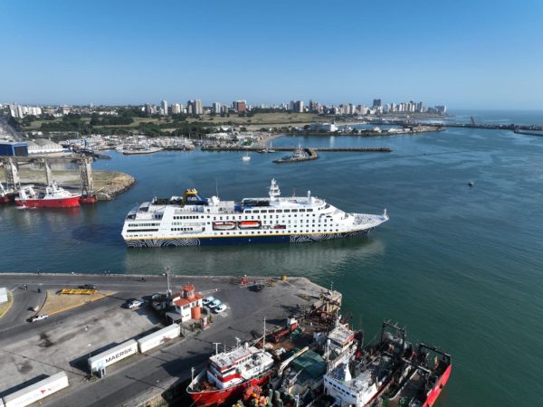 Argentina: Puerto de Mar del Plata recibe a crucero Hamburg con más de 300 pasajeros