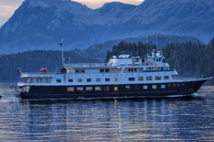 Empresa indígena de cruceros en Alaska cierra por presiones financieras