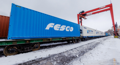 Fesco establece nuevo récord de envíos de contenedores desde Puerto Comercial de Vladivostok por ferrocarril
