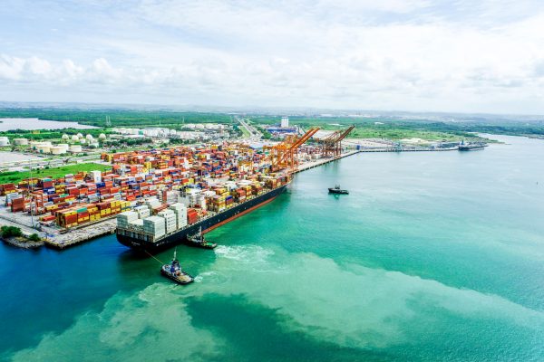 Porto de Suape registra aumento de 38,6% na movimentação de carga em relação ao primeiro mês do ano anterior