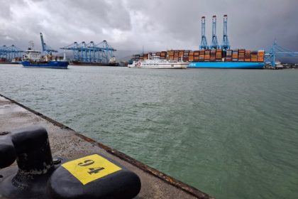 Borrascas hacen desplomar actividad de Puerto de Algeciras en enero