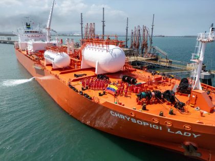 Venezuela exporta primer cargamento de gas licuado de petróleo a bordo del Chrysopigi Lady
