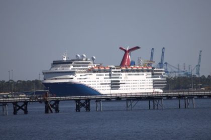Jaxport celebra retorno de crucero de Carnival tras dique seco