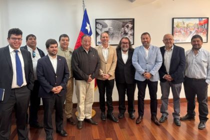 CNTC expone a futuro ministro de Transportes que Chile necesita "una legislación que promueva una logística eficiente"