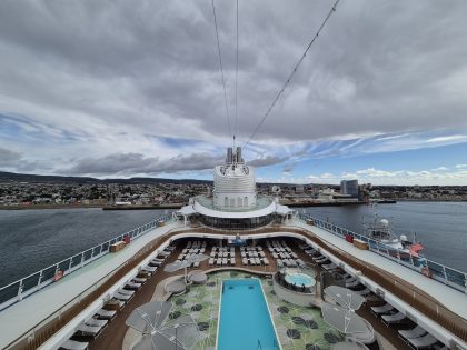 Crucero Vista arriba por primera vez a muelle Arturo Prat de EPAustral en Punta Arenas   