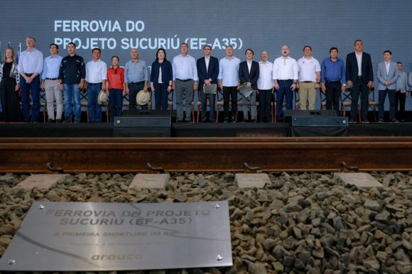 Arauco invierte USD 560 millones para nueva vía férrea dedicada al transporte de celulosa en Mato Grosso do Sul