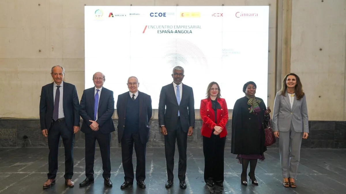 Gobierno de Angola busca incentivar inversiones españolas en proyecto logístico 