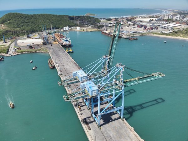 Porto de Imbituba registra melhor janeiro da história com 679 mil toneladas movimentadas