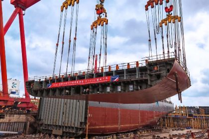 Colocan quilla de buque portacontenedores de 7 mil TEU para Interasia Lines