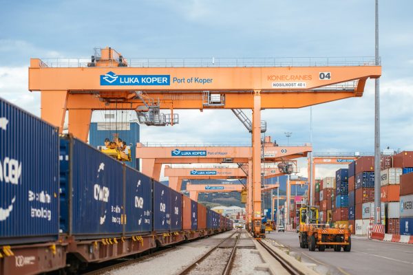 Eslovenia: Grupo Luka Koper realiza positivo balance de sus operaciones durante 2025