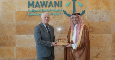 Mawani entrega licencia a PIL para operar en puertos de Arabia Saudita Mawani entrega licencia a PIL para operar en puertos de Arabia Saudita