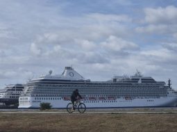 Epaustral atiende cuatro cruceros de grandes dimensiones en 48 horas