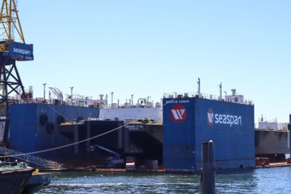 Retiran dique seco flotante Seaspan Careen del Puerto de Vancouver