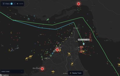 Fuerza militar iraní afirma haber atacado a petrolero por navegar "ilegalmente" por el estrecho de Ormuz