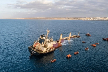 Buque panameño se hunde frente a costa del Sáhara Occidental