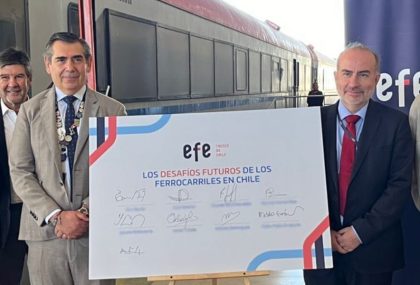 EFE suscribe documento con propuestas de desarrollo futuro de trenes de carga y pasajeros