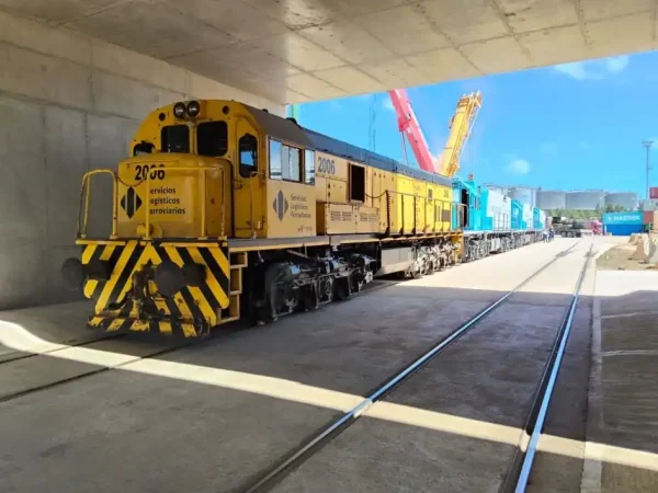 Uruguay: Locomotoras de Grupo RAS están en Peñarol para su puesta en operación