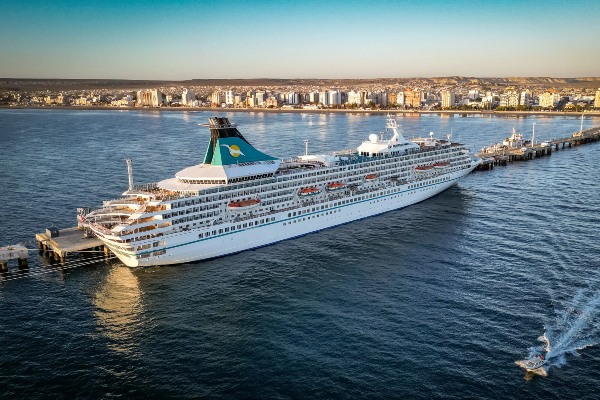 Puerto Madryn recibe única recalada de la temporada de crucero Artania