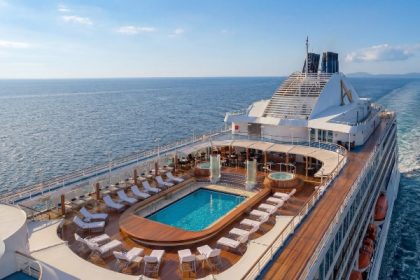 Norwegian Cruise Line Holding alquila a largo plazo crucero de RSSC a Avora Residences