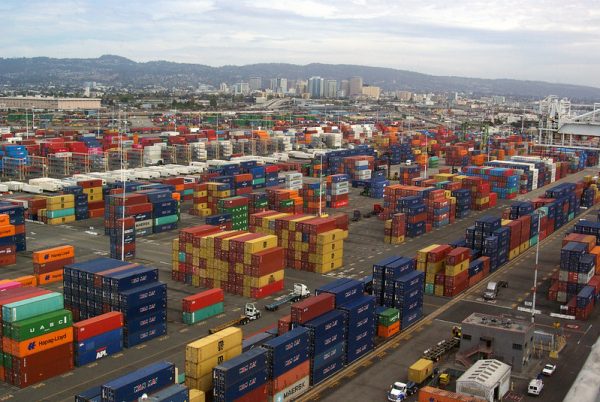 EEUU: Puerto de Oakland abre 2026 con ligero crecimiento de carga en enero